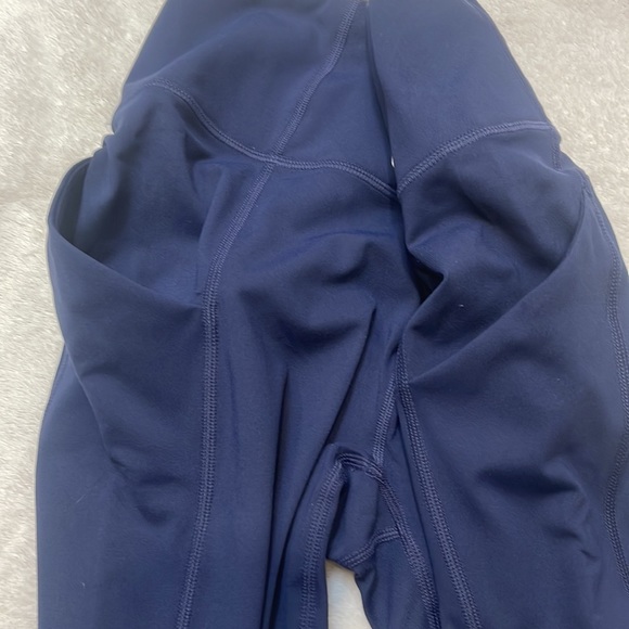 Woman’s Fabletics Leggings - Picture 2 of 10